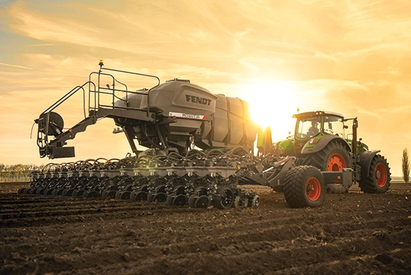 Save with low financing rates on Fendt Momentum Planters.